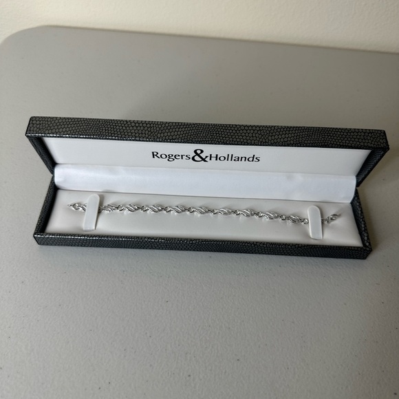Rogers & Hollands Diamond Accent Sterling Silver Bracelet in Box 7.5” - Picture 8 of 10